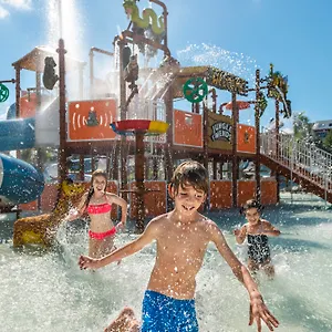 Ocean Riviera Paradise Station touristique