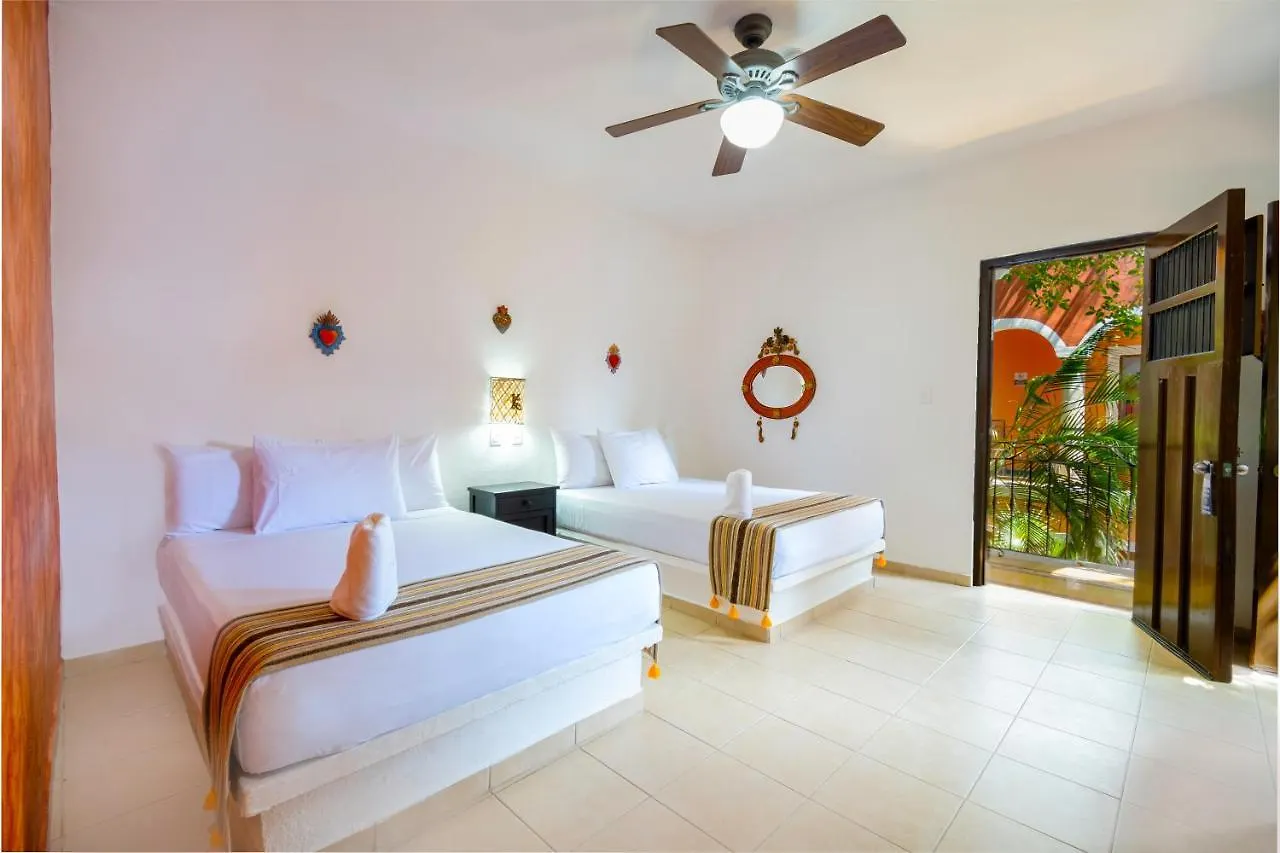 ***  Hotel Casa De Las Flores Playa del Carmen Mexico